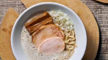 「OikeCafe」ラーメン / 1