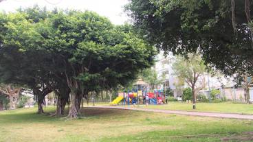 子供用の遊び場 - 屋外 / 7