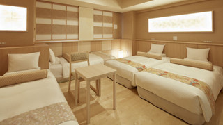 ジャパニーズモダンフォース 禁煙 (シングルベッド3台およびソファーベッド1台)