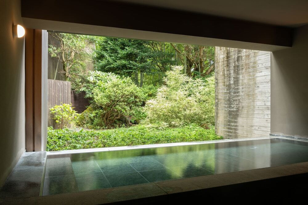 緑に溶け込む大人のための隠れ宿3424249