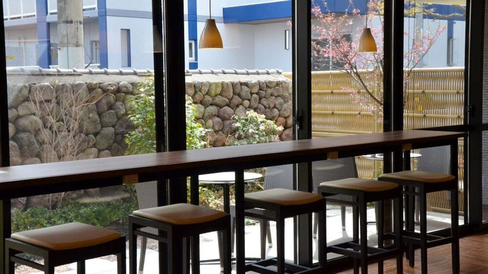 ロビーラウンジ