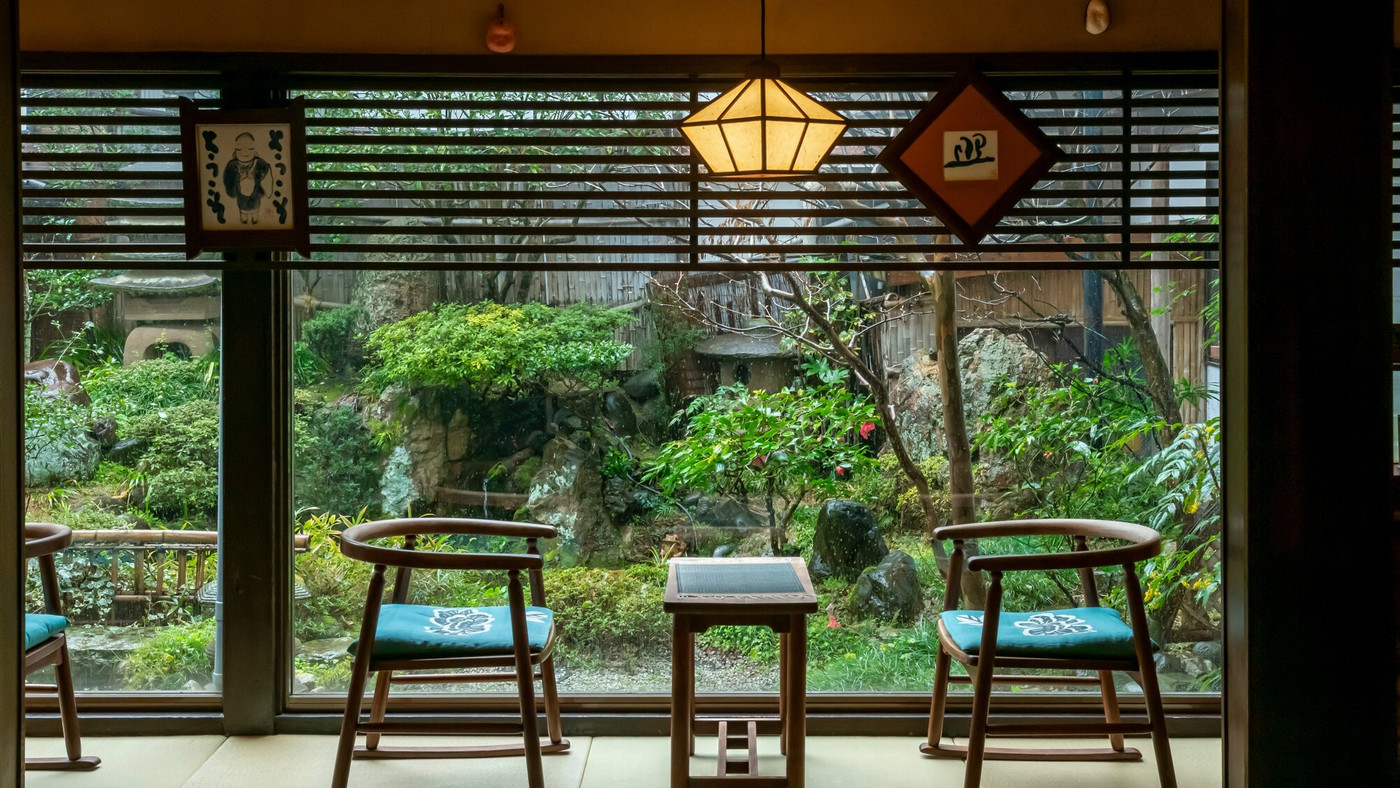 古き良きお宿で温泉三昧。朝ごはんは身体にやさしい純和風4022383