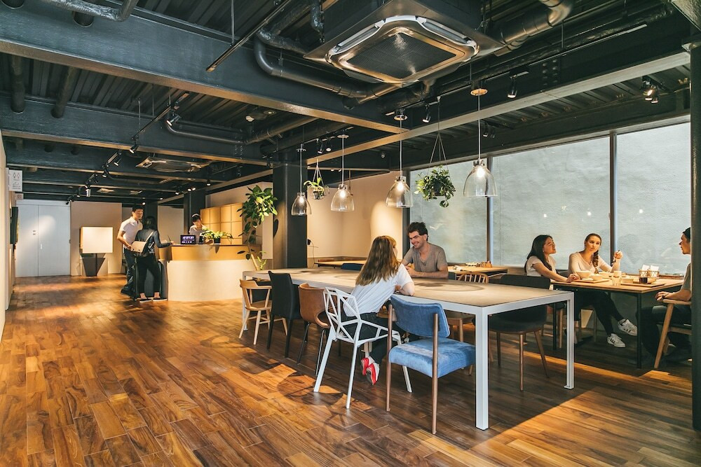 ロビーラウンジ