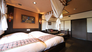 【本館1F】半露天風呂つき 天蓋ハリウッド1〜2名様用 [ツインルーム] [禁煙]