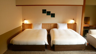 【渓流側和ベッド】別館◆2ベット セパレートバス・トイレ付