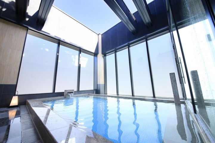 新橋駅近くで立地抜群！スカイスパ＆朝食ビュッフェも人気4042641