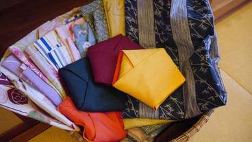 色浴衣有料貸出し(※イメージ) / 1