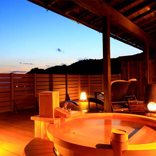 老舗宿で記念日ステイ
思い出に残る1泊2日 / 1