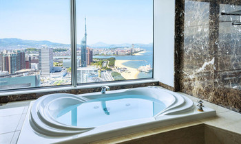 Let's deepen the bond between two people at a hotel with a jacuzzi bath ♡3310068