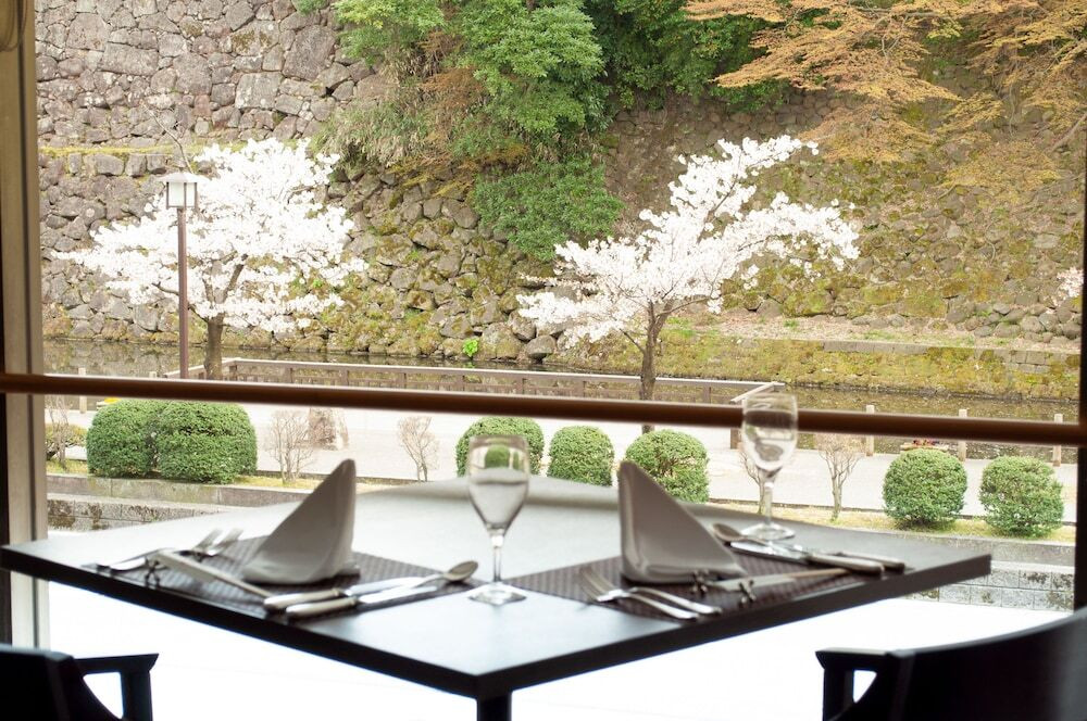 レストラン