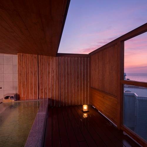 夕方の貸切露天風呂 / 3