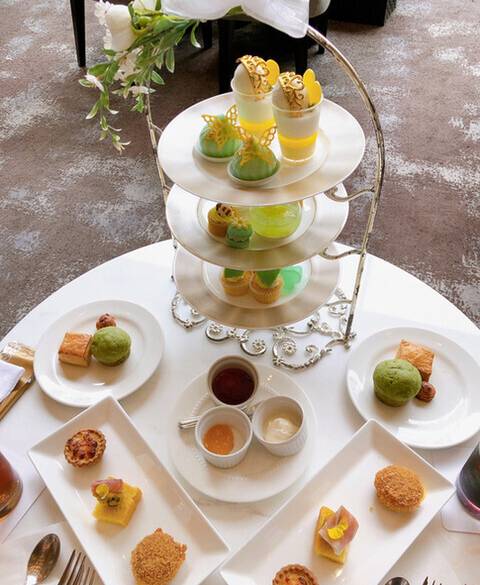 スイーツも楽しむ♡
ラウンジでお茶時間 / 2