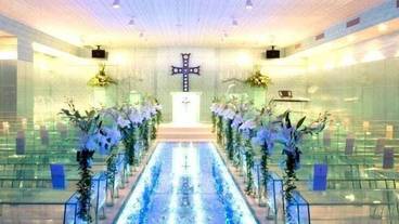 屋内結婚式場 / 8