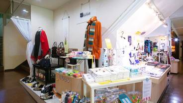 ギフト ショップ / 4