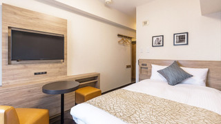 スタンダードダブル喫煙 (ハウスキーピングは有料オプション)