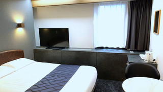 禁煙ダブルルーム D2N 線路反対側