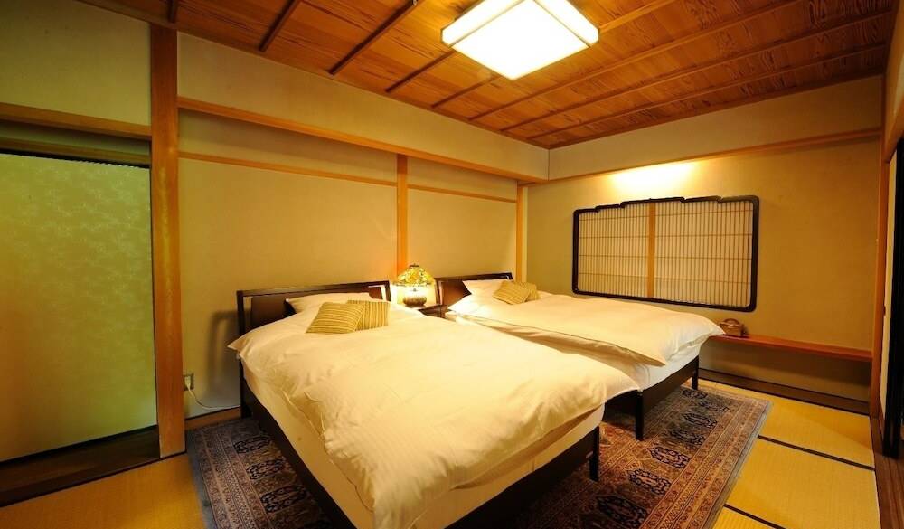 特別室 囲炉裏 寝室 / 2