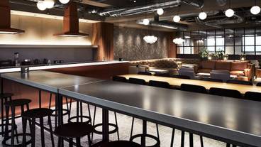 ロビーラウンジ / 13