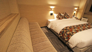 クアッドルーム(禁煙、ユニットバス)