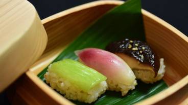 食事・飲み物 / 1