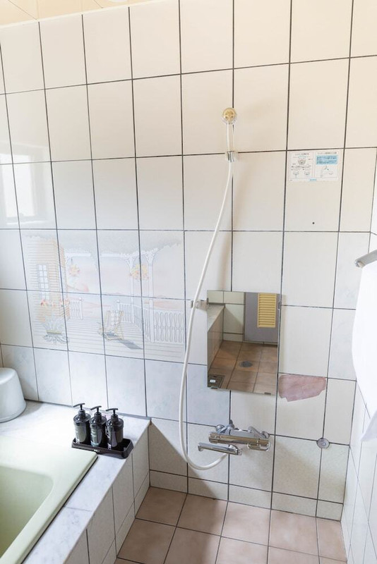 バスルームのシャワー