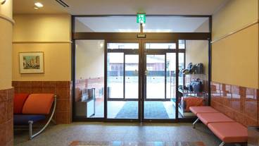 内部エントランス / 2