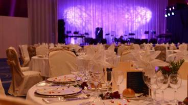 屋内結婚式場 / 29