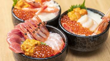 函館朝市での朝食一例 海鮮丼 / 1