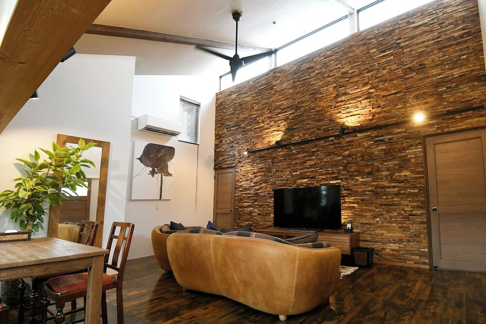 客室内のダイニングエリア