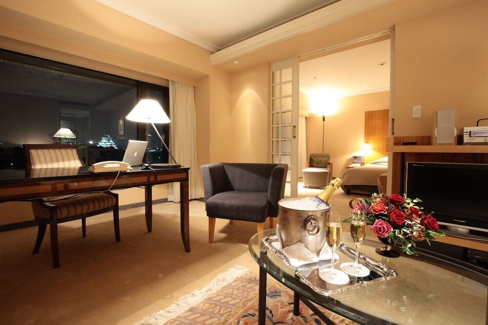 大阪城を眺めながら、お部屋で優雅にディナーや朝食を3422971