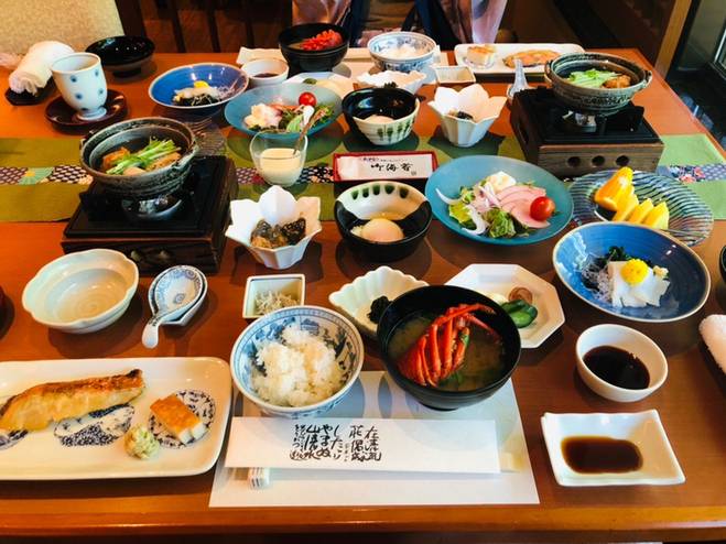 ほかほかご飯と干物の
元気が出る和朝食 / 1