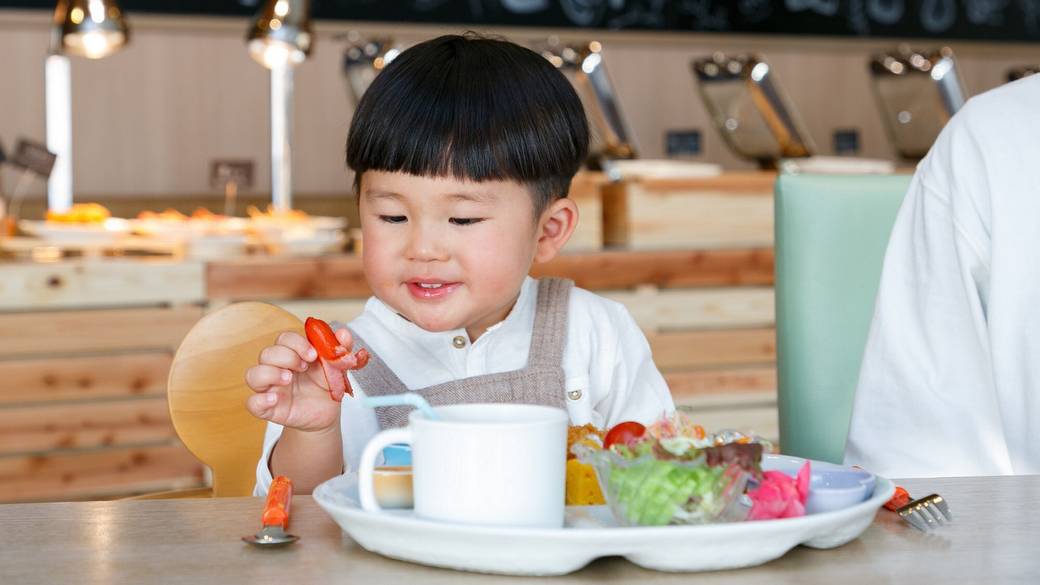 大人も子どもも満足
ディナービュッフェ / 4