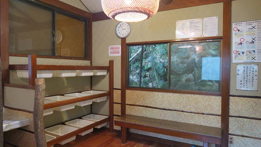 自然に包まれる
朝風呂ですっきり / 4