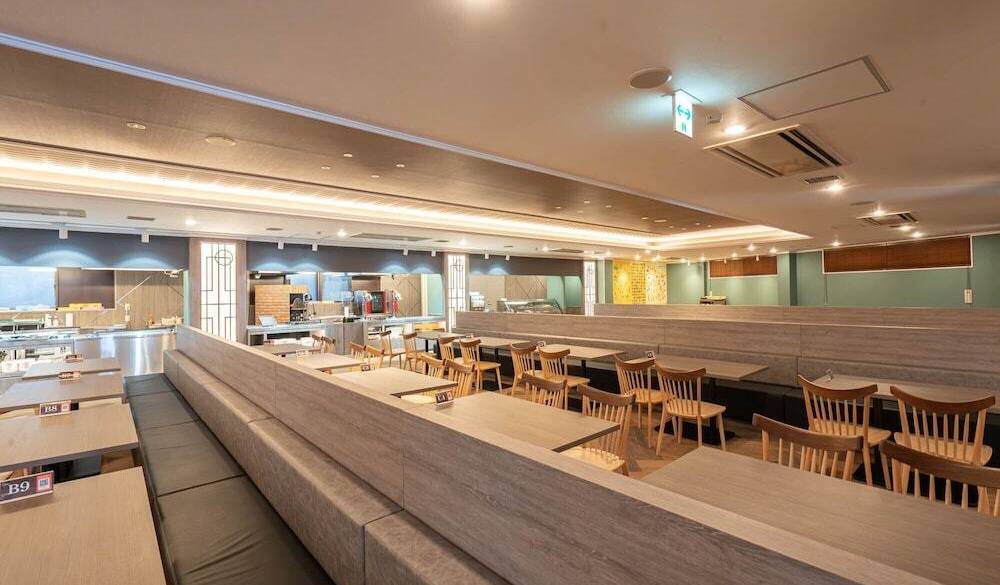 バイキングレストラン 1F / 5