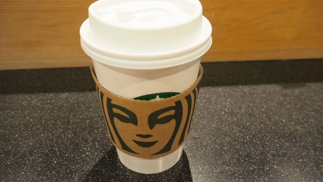 コーヒー片手に
穏やかなひと時を
 / 2