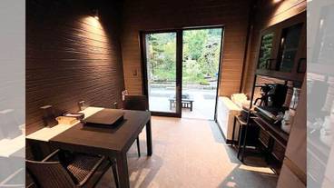 客室内のダイニングエリア / 20