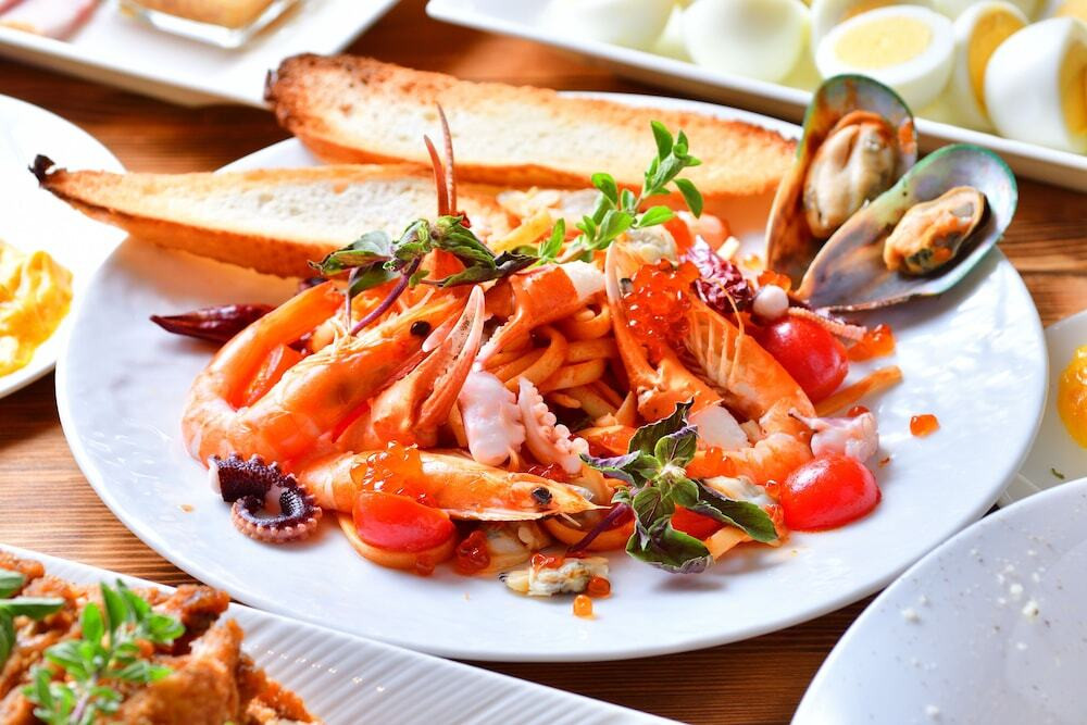 空を泳ぐようなシースループール！朝食は地中海ビュッフェを堪能3360316