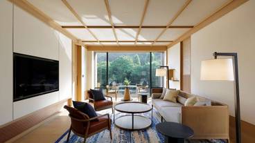 PEAKスイート  リビング / 2