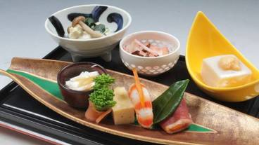 食事・飲み物 / 4