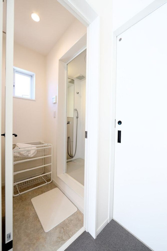 バスルームのシャワー