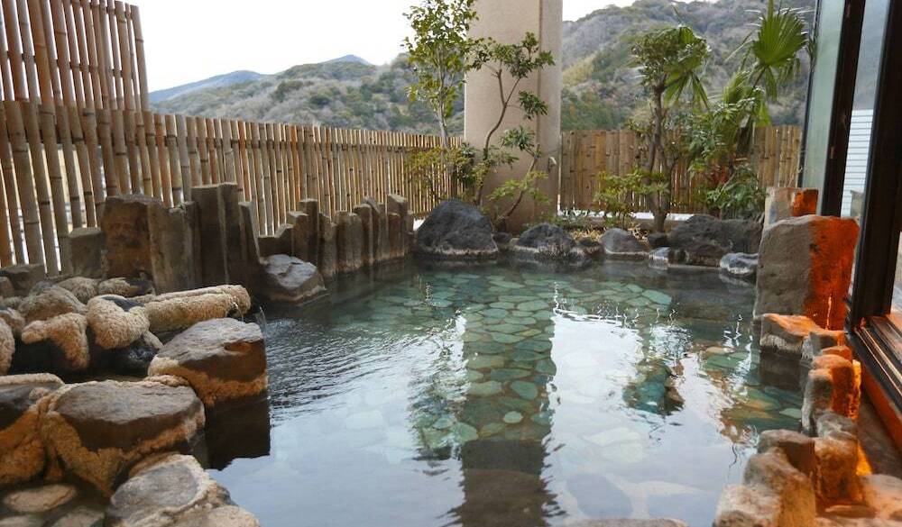 海の見える大浴場で
身も心もリラックス / 2