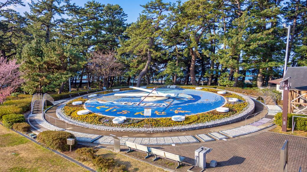 ギネス認定「世界最大の花時計」 / 4