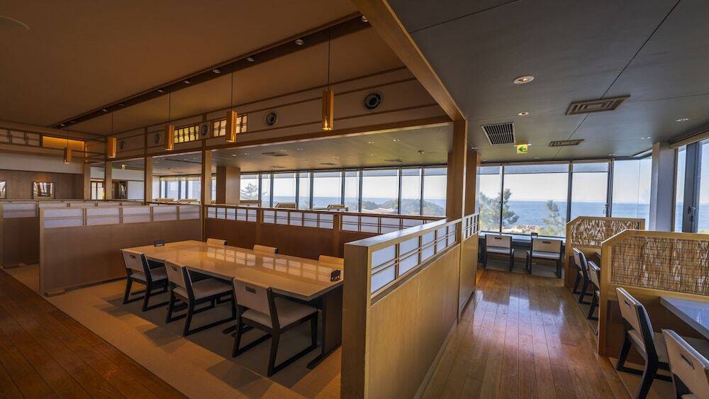 食事処 海ほたる / 3