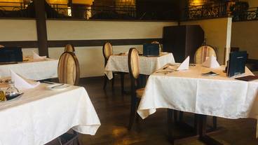 レストラン内観 / 1