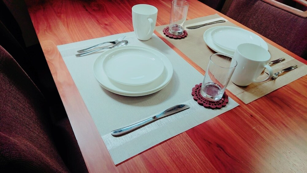 客室内のダイニングエリア