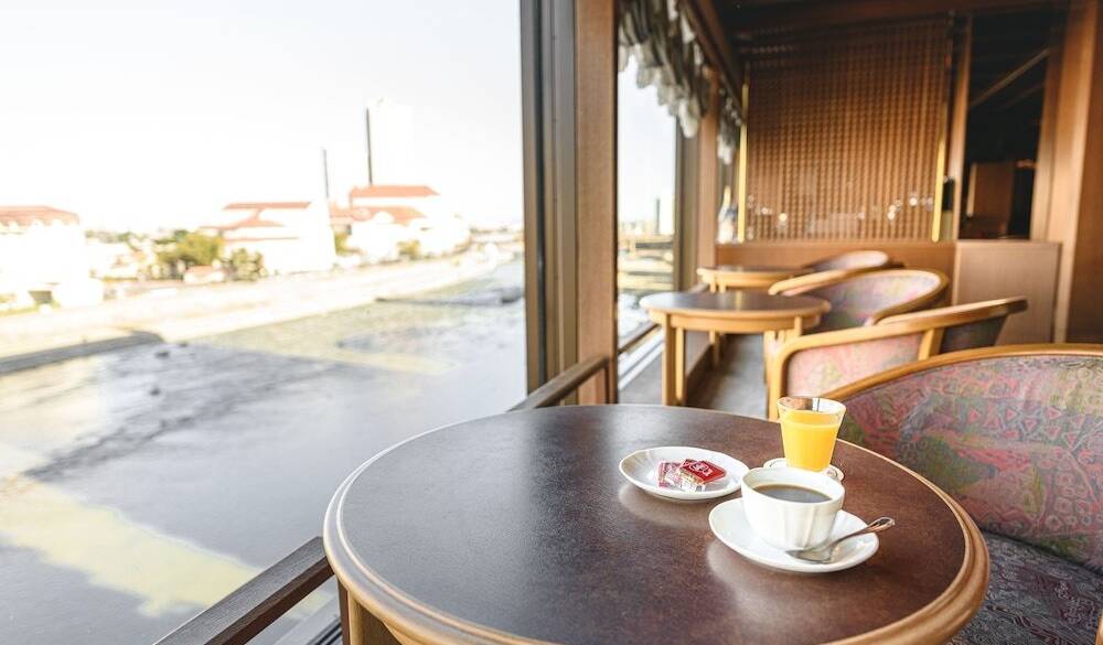 宿泊者専用ラウンジ / 1