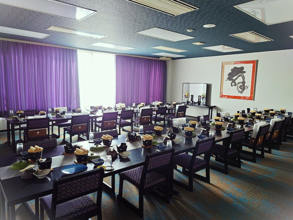 旅館のお食事処