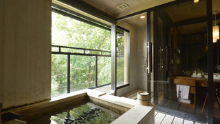 神代欅と飛騨職人が創り出す露天風呂付特別室