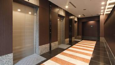 内部エントランス / 2