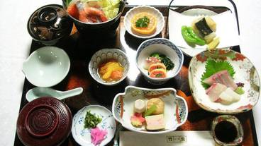 食事・飲み物 / 3